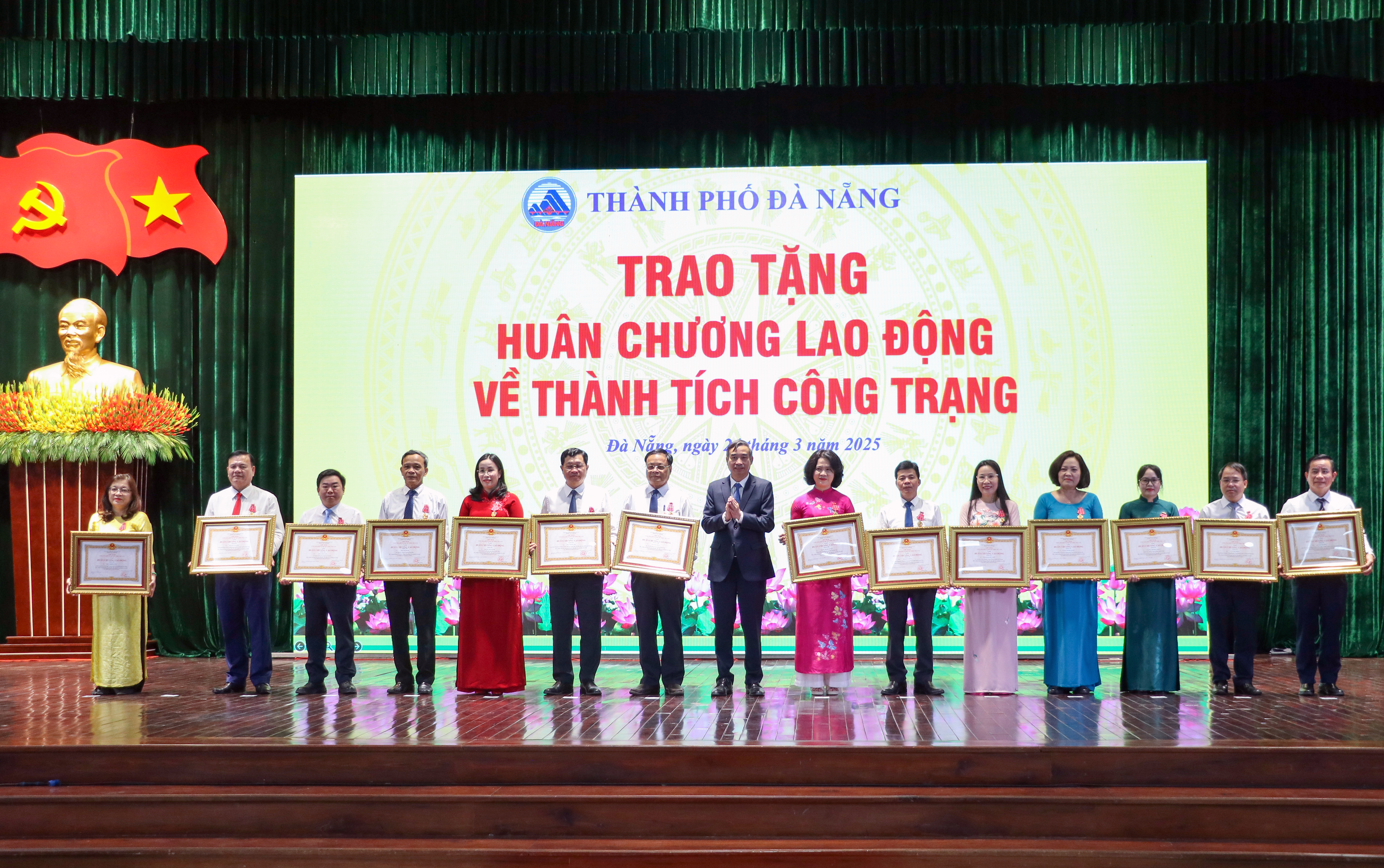 CHÚCMỪNGANHCHÁNH.jpg