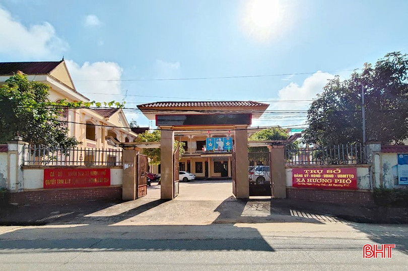 Với tinh thần khẩn trương, trách nhiệm, các thành viên tổ công tác và những cá nhân được giao nhiệm vụ quyết tâm cao đưa xã Hương Phố mới đi vào vận hành chính thức thông suốt. bqbht_br_bdf.jpg
