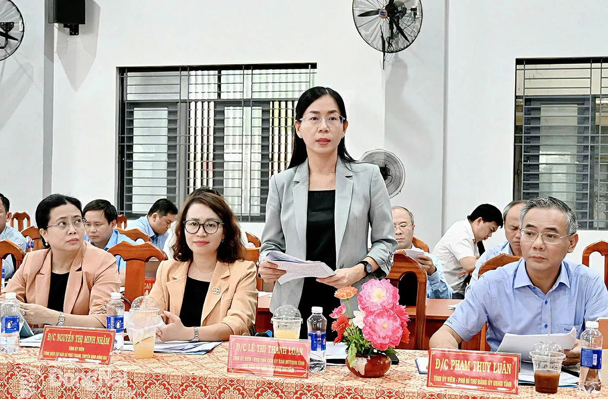 Thành viên đoàn công tác phát biểu ý kiến. Ảnh: Quốc Việt  