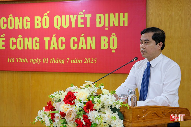 Tân Phó Chánh Văn phòng UBND tỉnh Trần Quốc Đạt phát biểu nhận nhiệm vụ. bqbht_br_tran-quoc-dat.jpg
