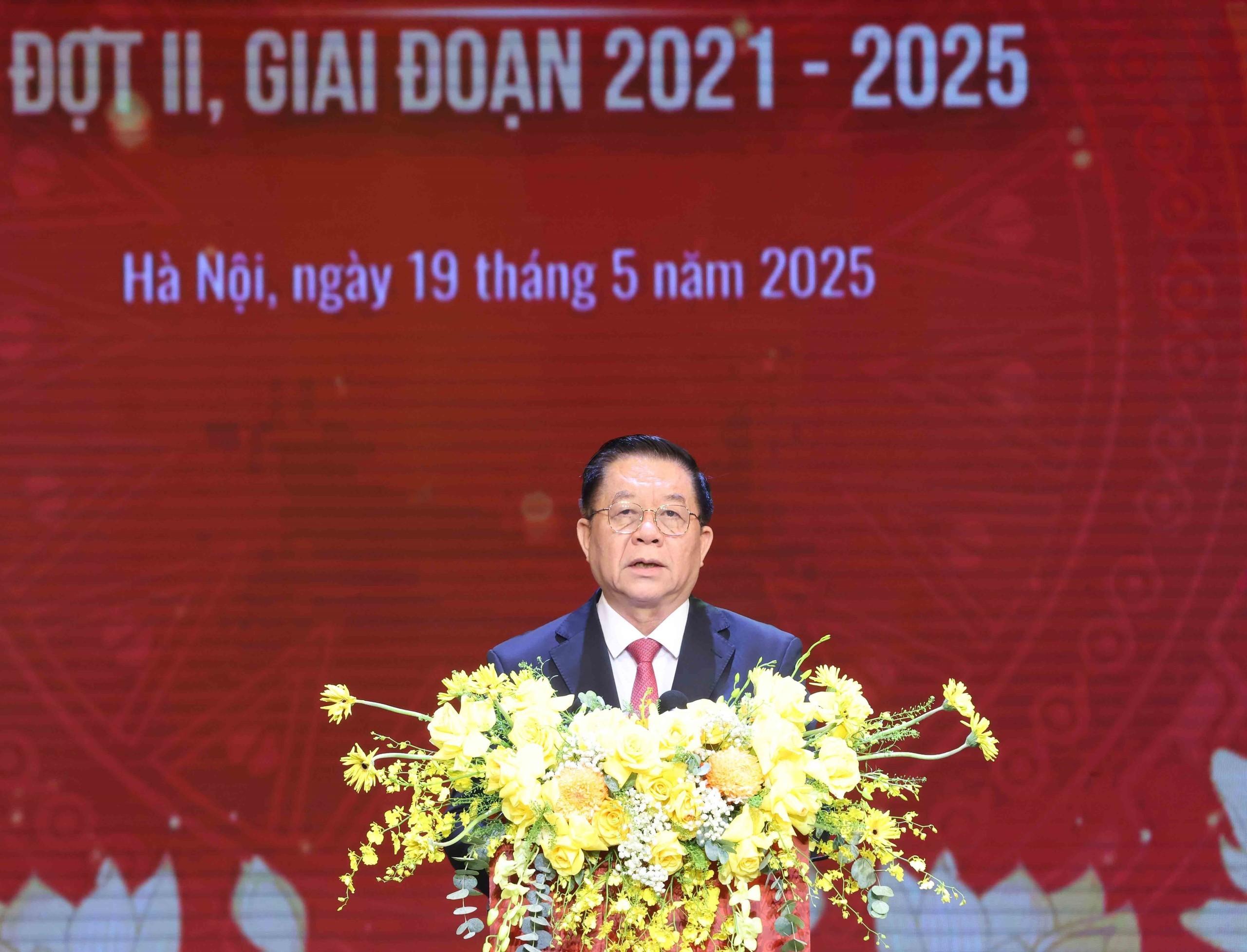 Đồng chí Nguyễn Trọng Nghĩa, Ủy viên Bộ Chính trị, Bí thư Trung ương Đảng, Trưởng Ban Tuyên giáo và Dân vận Trung ương phát biểu. Ảnh: TTXVN 112.jpg