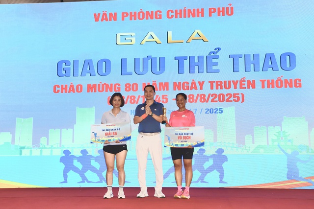 Sôi nổi hoạt động giao lưu thể thao nhân Ngày truyền thống Văn phòng Chính phủ- Ảnh 21.