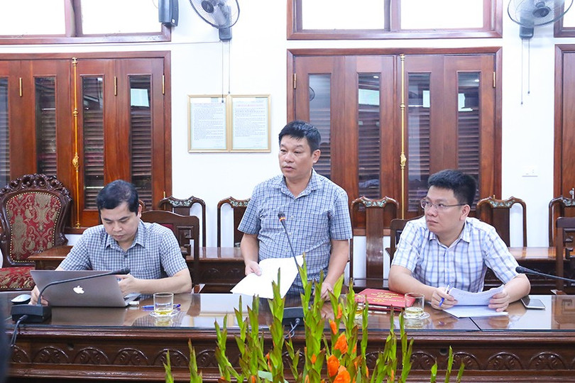 Các phòng, ban liên quan trao đổi các vấn đề pháp lý đối với kiến nghị của công dân công dân Phạm Đình Trần. img-4822.jpg