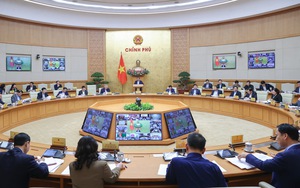 Tự hào chặng đường gần 4 thập kỷ gắn bó, cống hiến tại Văn phòng Chính phủ- Ảnh 5. Dấu ấn Văn phòng Chính phủ trong cuộc cách mạng tinh gọn bộ máy