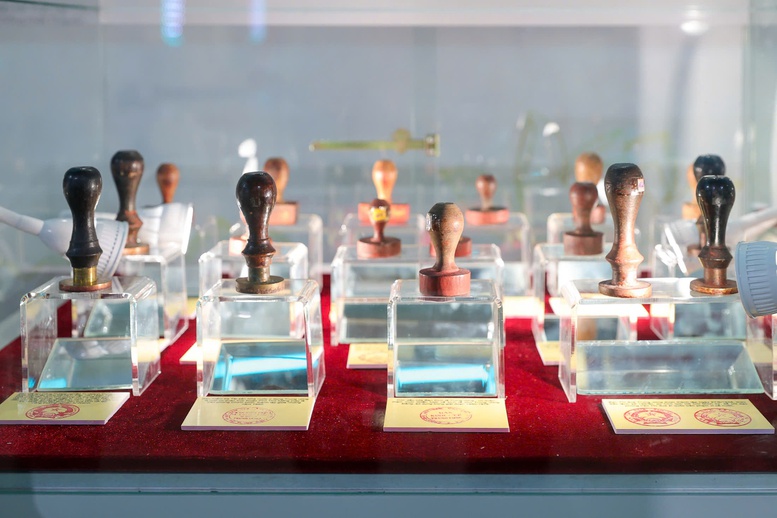 Triển lãm ‘Văn phòng Chính phủ - 80 năm đồng hành cùng dân tộc’- Ảnh 15. Triển lãm ‘Văn phòng Chính phủ - 80 năm đồng hành cùng dân tộc’- Ảnh 15.