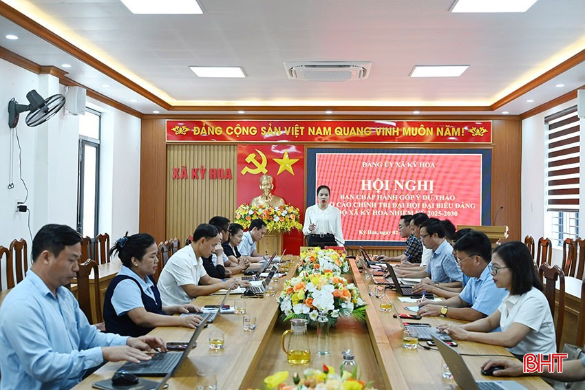 Cùng với hoàn thiện dự thảo báo cáo chính trị, Đảng bộ xã Kỳ Hoa đã đẩy mạnh công tác tuyên truyền, chuẩn bị các điều kiện đảm bảo phục vụ đại hội. bqbht_br_z6779558346491-41408a93dd47630fdfa80bbf73f5fd29.jpg