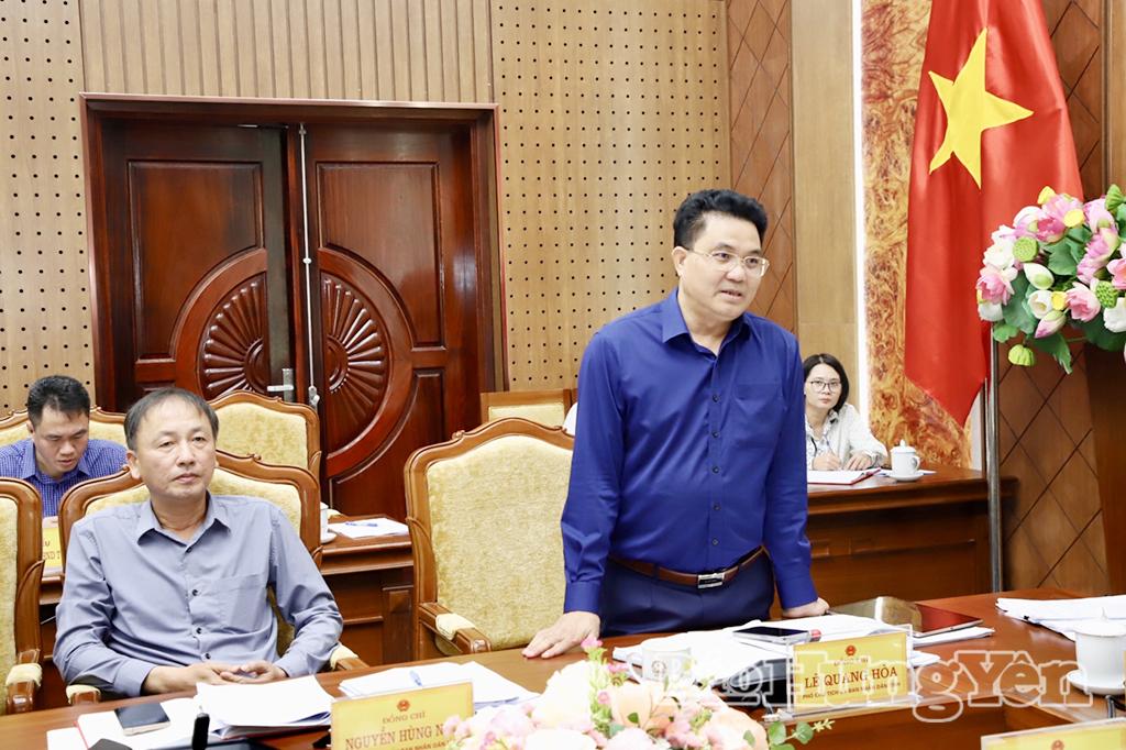 Đồng chí Phó Chủ tịch UBND tỉnh Lê Quang Hòa phát biểu tại cuộc họp.