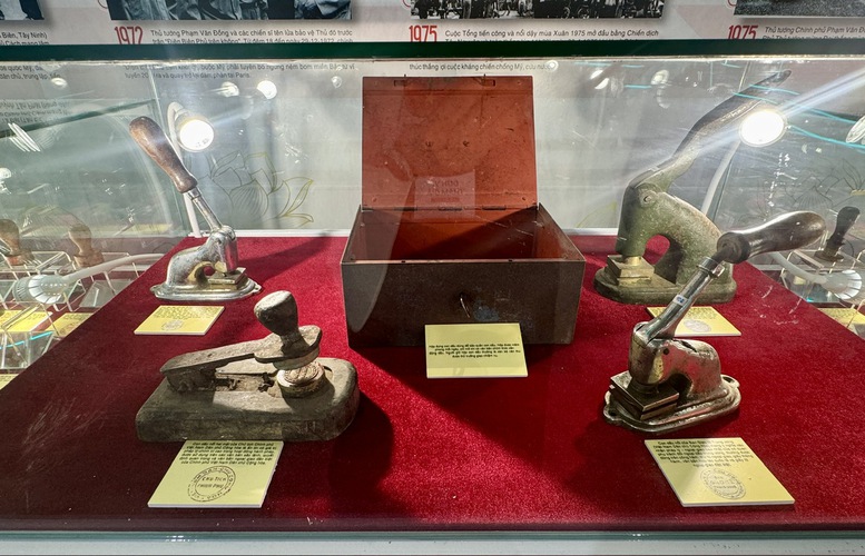 Triển lãm ‘Văn phòng Chính phủ - 80 năm đồng hành cùng dân tộc’- Ảnh 14. Triển lãm ‘Văn phòng Chính phủ - 80 năm đồng hành cùng dân tộc’- Ảnh 14.