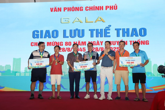 Sôi nổi hoạt động giao lưu thể thao nhân Ngày truyền thống Văn phòng Chính phủ- Ảnh 11.