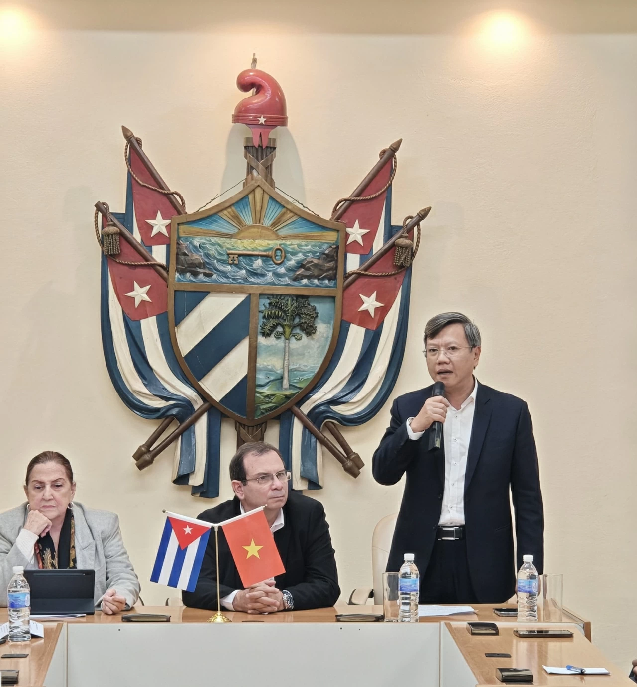 Hội thảo kỷ niệm 60 năm tuyên bố lịch sử của Fidel Castro Vì Việt Nam, Cuba sẵn sàng hiến dâng cả máu của mình