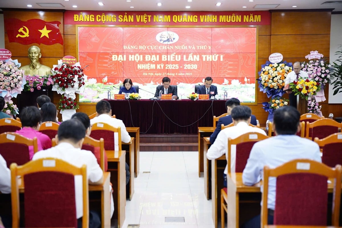Ngày 27/6, tại Hà Nội, Đảng bộ Cục Chăn nuôi và Thú y đã tổ chức Đại hội đại biểu lần thứ I, nhiệm kỳ 2025–2030. Ảnh: Linh Linh.