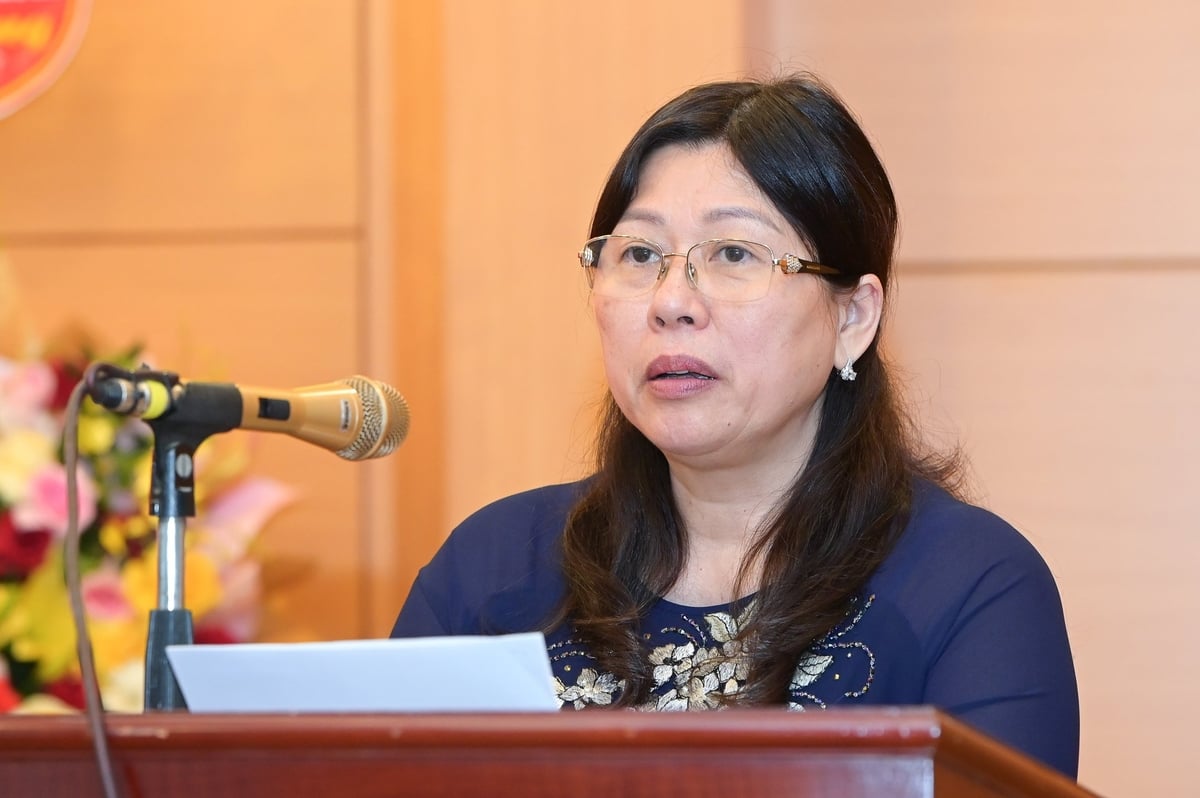 Thứ trưởng Nguyễn Thị Phương Hoa phát biểu tại đại hội. Ảnh: Tùng Đinh.
