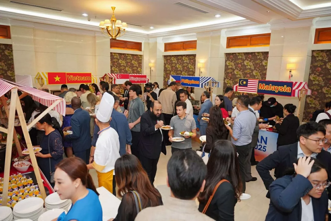 Chuỗi sự kiện chào mừng 58 năm Ngày thành lập ASEAN tại Quảng Châu, Trung Quốc