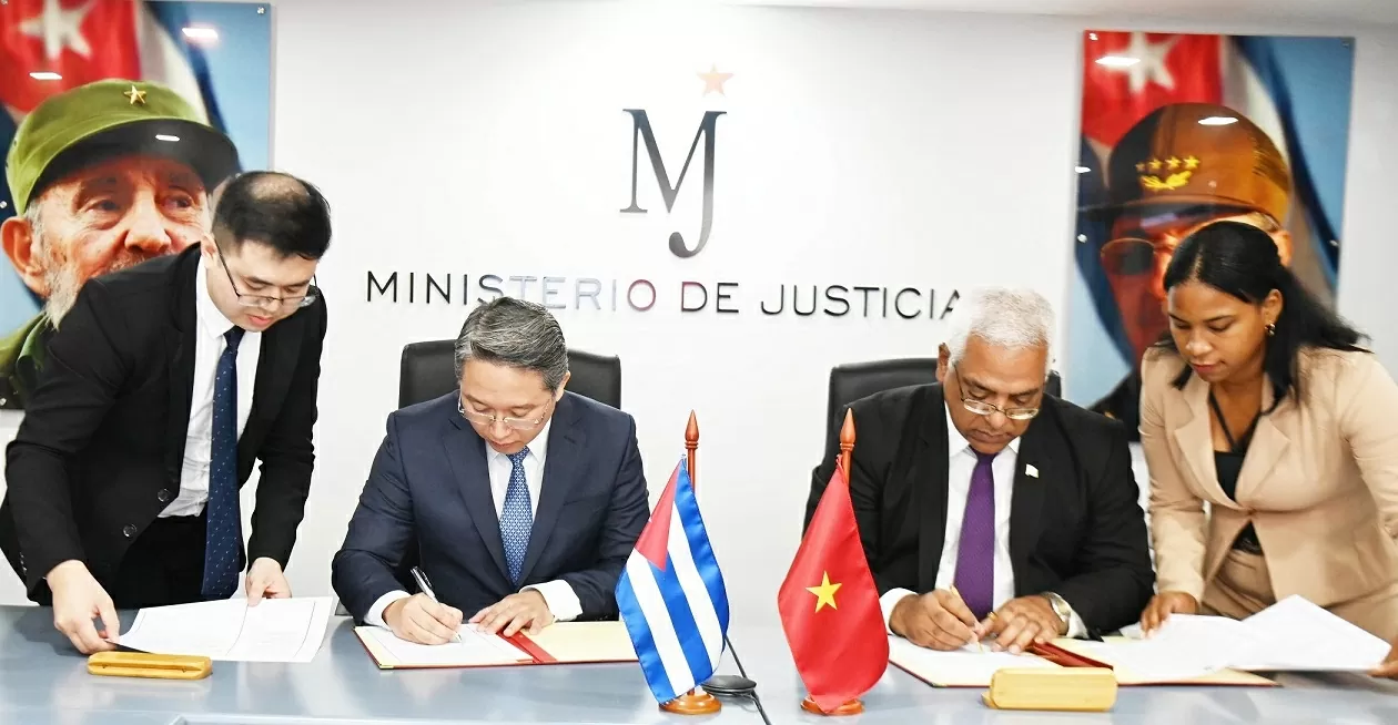 Việt Nam và Cuba ký kết dự án hỗ trợ pháp lý lịch sử, củng cố tình hữu nghị bền chặt