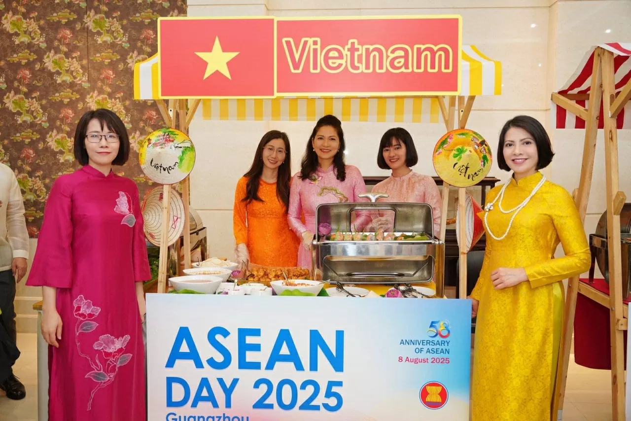 Chuỗi sự kiện chào mừng 58 năm Ngày thành lập ASEAN tại Quảng Châu, Trung Quốc