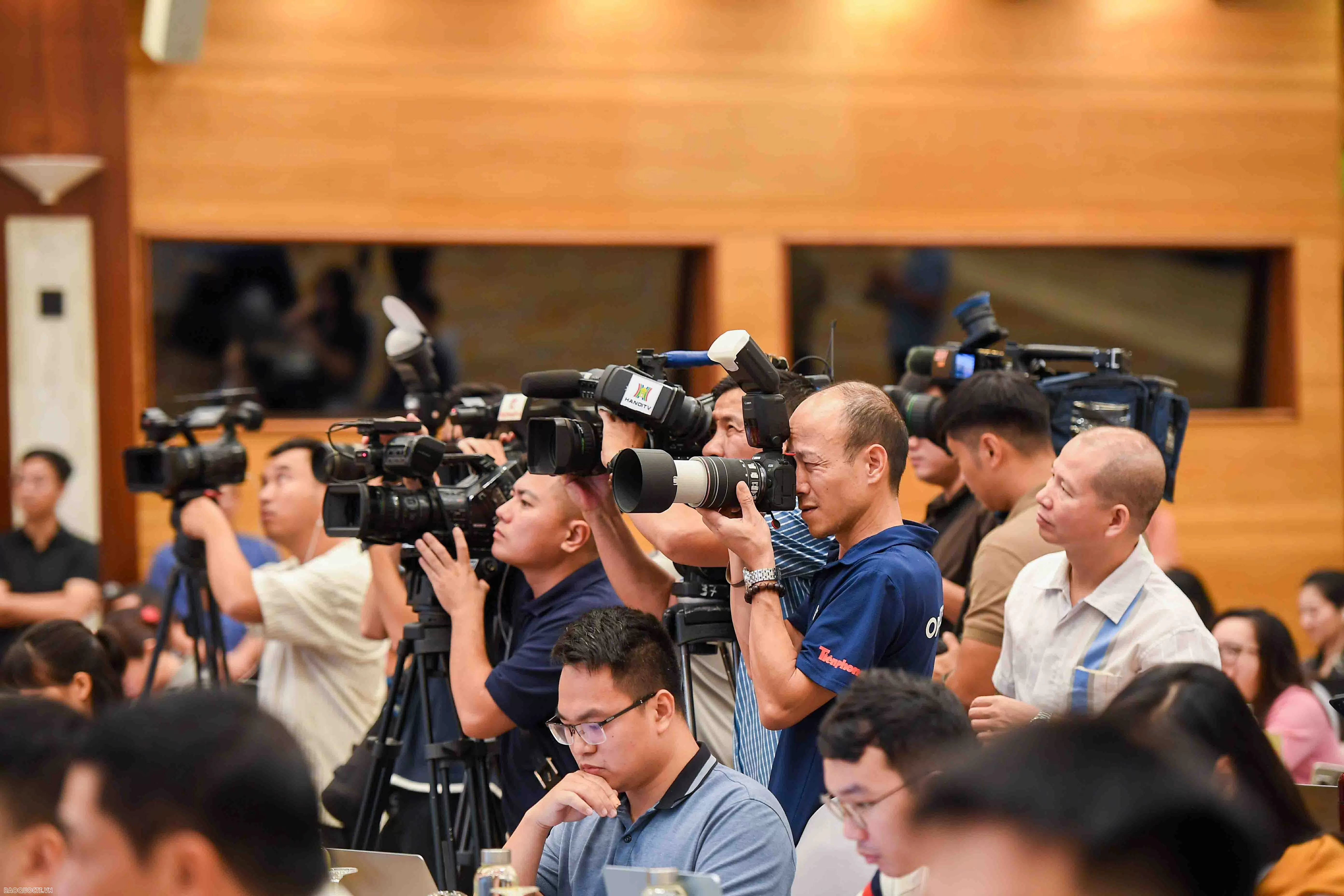 Lấy ý kiến Dự thảo các văn kiện Đại hội XIV: Thể hiện tinh thần Đảng lắng nghe dân, dân tin vào Đảng Lấy ý kiến Dự thảo các văn kiện Đại hội XIV: Thể hiện tinh thần Đảng lắng nghe dân, dân tin vào Đảng