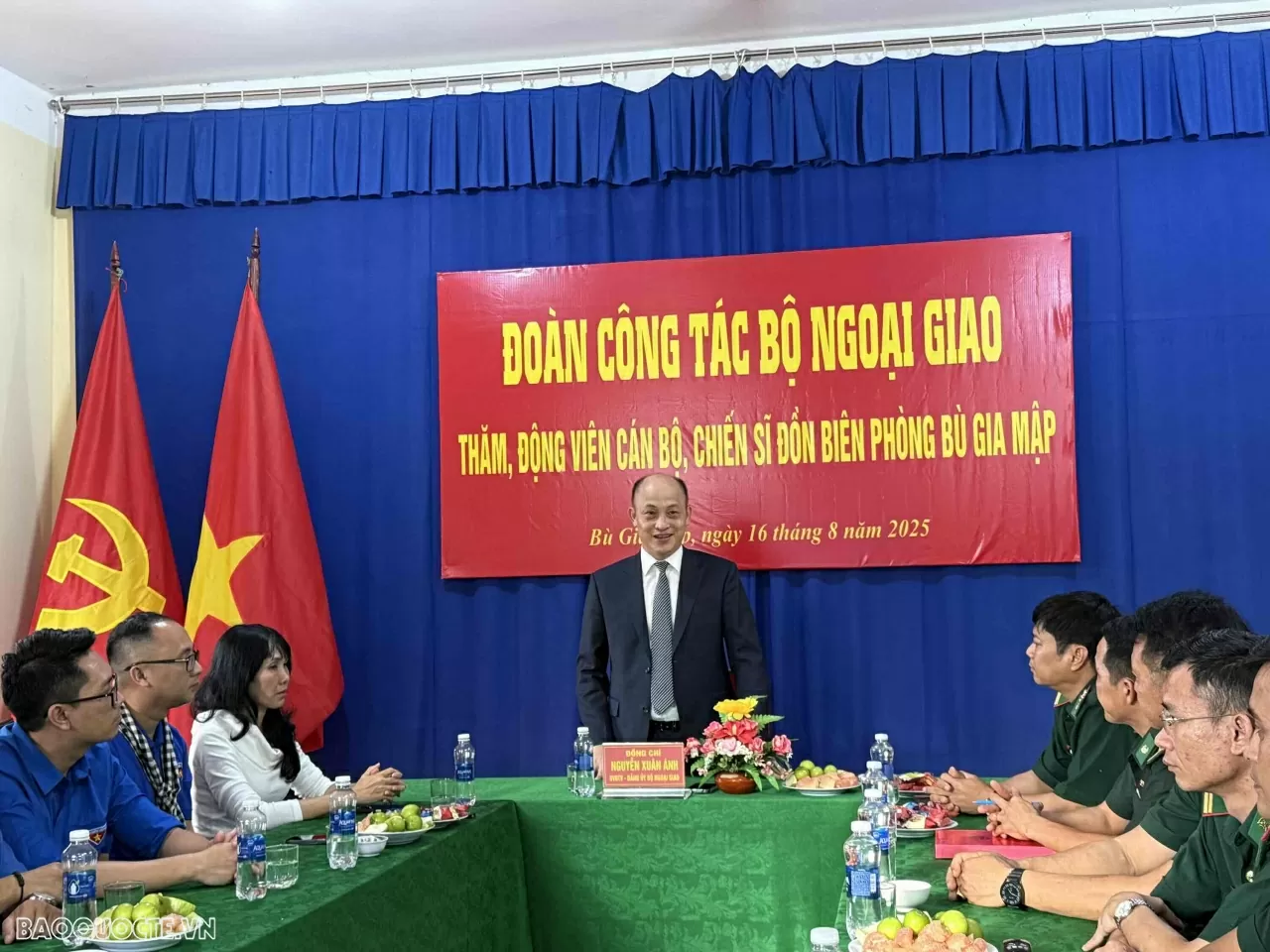 Đoàn công tác thanh niên Bộ Ngoại giao thăm, động viên cán bộ, chiến sĩ Đồn Biên phòng Bù Gia Mập, Đồng Nai