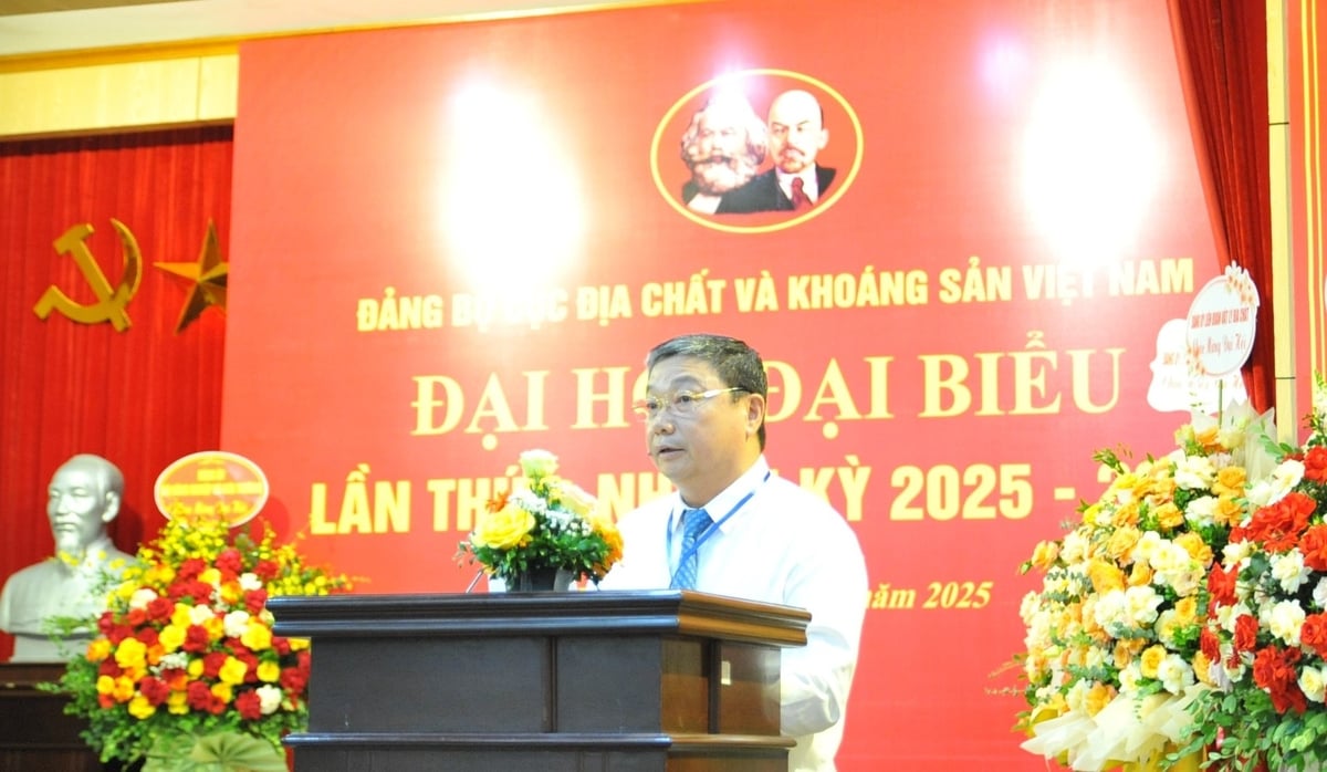 Đồng chí Trần Bình Trọng - Bí thư Đảng ủy, Cục trưởng Cục Địa chất và Khoáng sản Việt Nam phát biểu khai mạc Đại hội. Ảnh: Mai Đan.