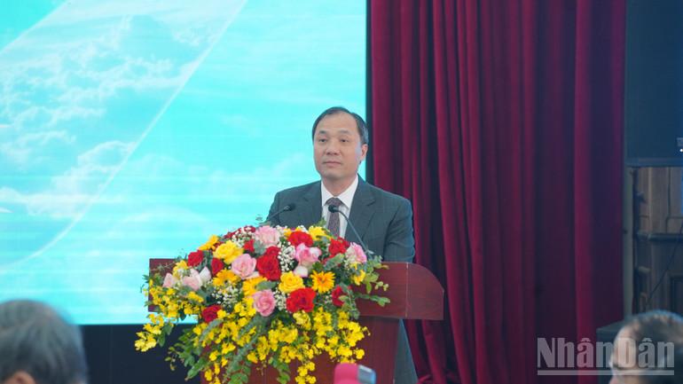 Đồng chí Hoàng Trung Dũng, Ủy viên Trung ương Đảng, Tổng Biên tập Tạp chí Cộng sản phát biểu kết luận hội thảo. ndo_br_anh-5.jpg