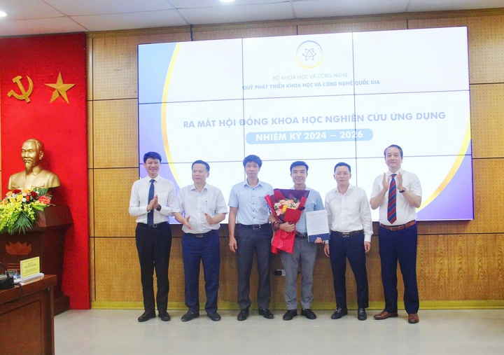 NAFOSTED tri ân các Hội đồng khoa học Nghiên cứu ứng dụng, ra mắt nhiệm kỳ mới 2024 - 2026 - Ảnh 10.