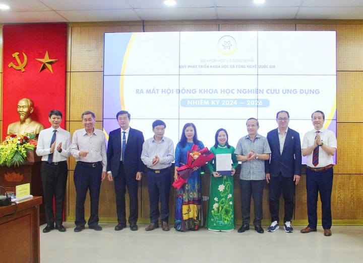 NAFOSTED tri ân các Hội đồng khoa học Nghiên cứu ứng dụng, ra mắt nhiệm kỳ mới 2024 - 2026 - Ảnh 8.