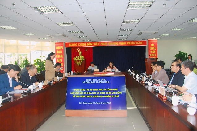 Bộ KH&CN đồng hành cùng Lâm Đồng tháo gỡ vướng mắc, nâng cao hiệu quả mô hình chính quyền địa phương hai cấp - Ảnh 1.