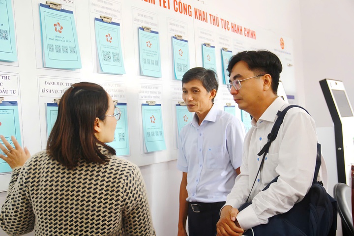 Bộ KH&CN đồng hành cùng Lâm Đồng tháo gỡ vướng mắc, nâng cao hiệu quả mô hình chính quyền địa phương hai cấp - Ảnh 9.