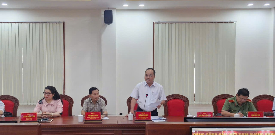 Chánh Thanh tra tỉnh Trần Hữu Đức phát biểu tại hội nghị. Ảnh: Vĩnh Hoàng z6450337184868-4ee6e1caac193344f2f746c0a85ca964.jpg