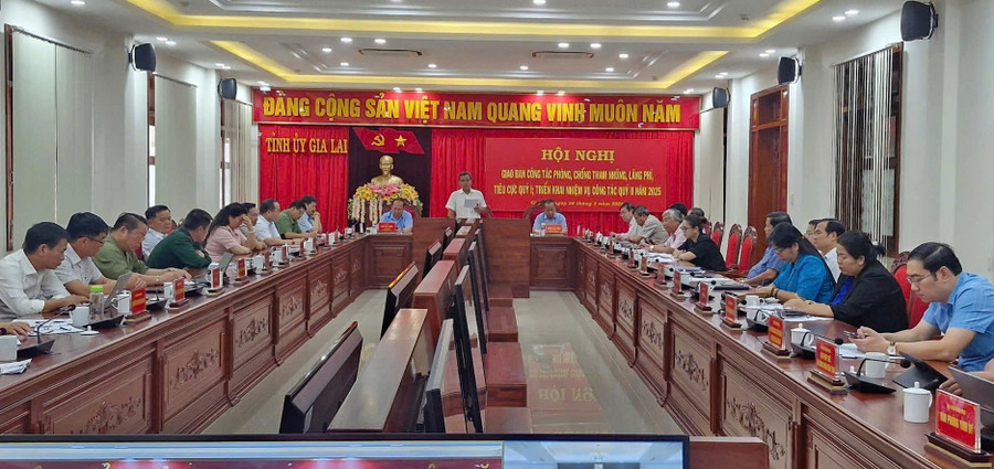 Quang cảnh phiên họp. Ảnh: Vĩnh Hoàng z6450324458671-cd26badaac8a0561de3898c0dfae3847.jpg