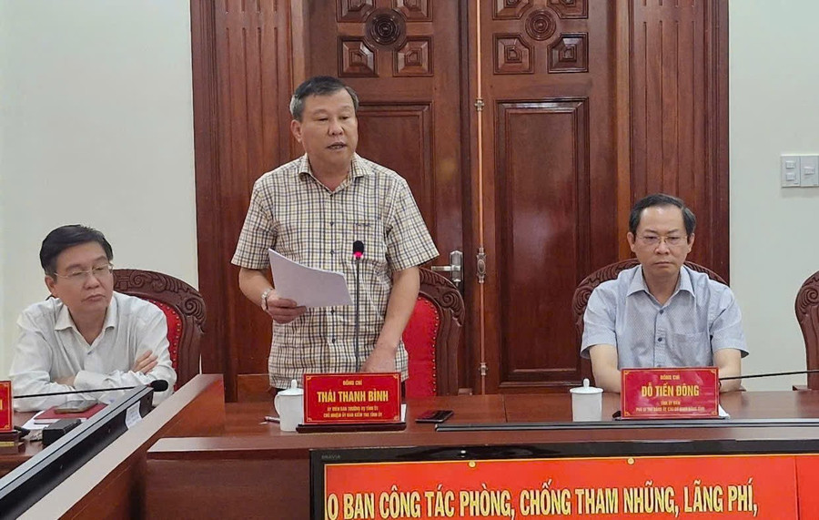 Chủ nhiệm Ủy ban Kiểm tra Tỉnh ủy Thái Thanh Bình phát biểu nêu lên một số giải pháp để thực hiện tốt công tác phòng-chống tham nhũng, lãng phí, tiêu cực . Ảnh: Vĩnh Hoàng z6450314800516-5d6773c2c602bde5fbd0e937e88747cc.jpg