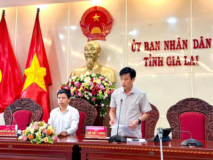 Đồng chí Đỗ Việt Hưng-Giám đốc Sở Tài chính báo cáo tại hội nghị. Ảnh: Hà Duy dong-chi-do-viet-hung-giam-doc-so-tai-chinh-bao-cao-tai-hoi-nghi-anh-ha-duy.jpg