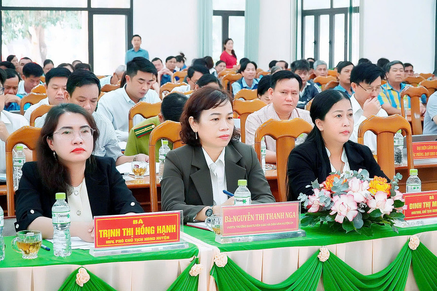 Các đại biểu tham dự hội nghị. Ảnh: Đ.T z6490948085650-ced03abd5939ecdc9c7bf0a4ce443963.jpg