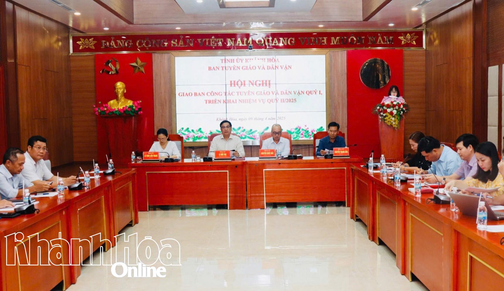 Quang cảnh hội nghị.