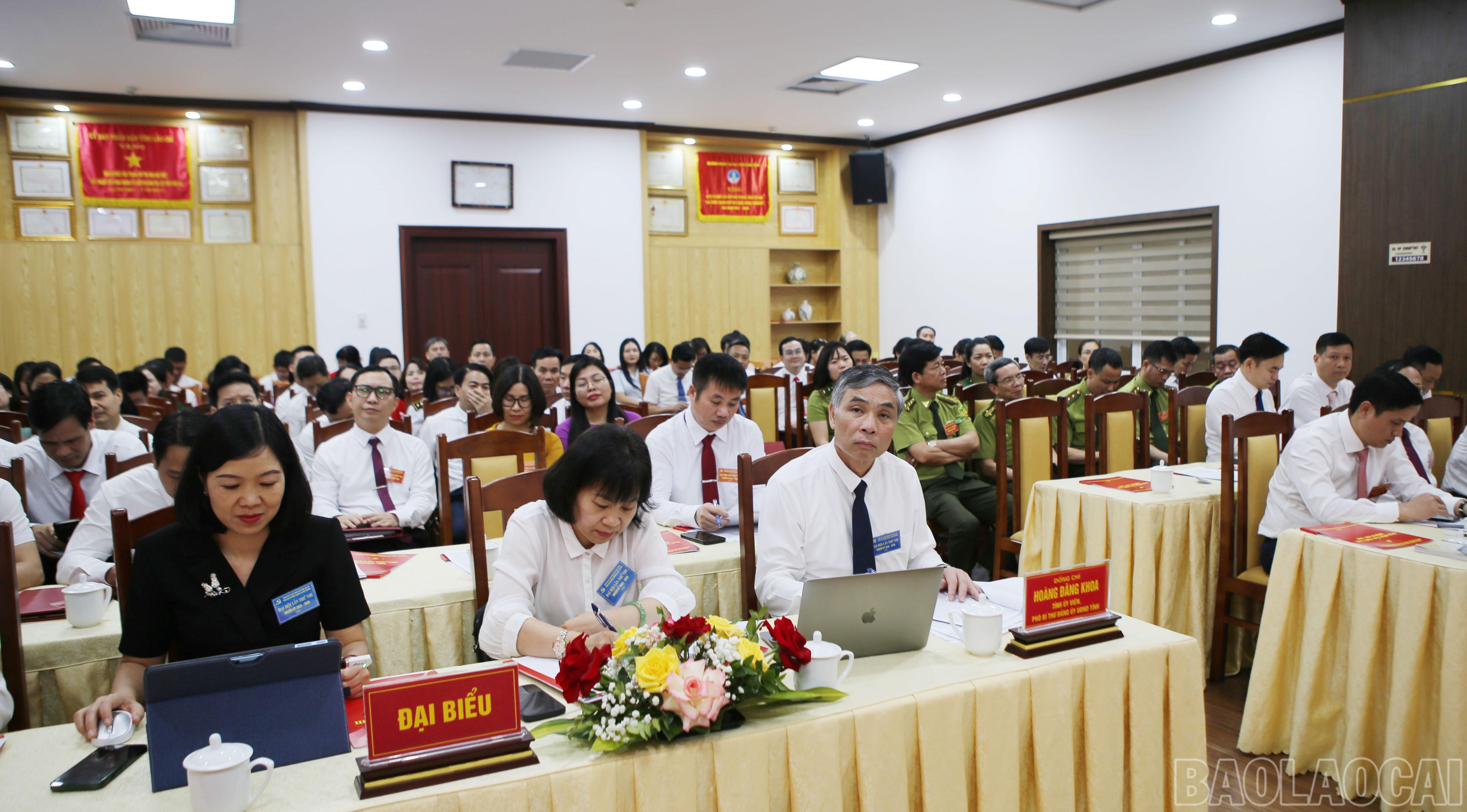 Các đại biểu dự đại hội. baolaocai-br_4.jpg