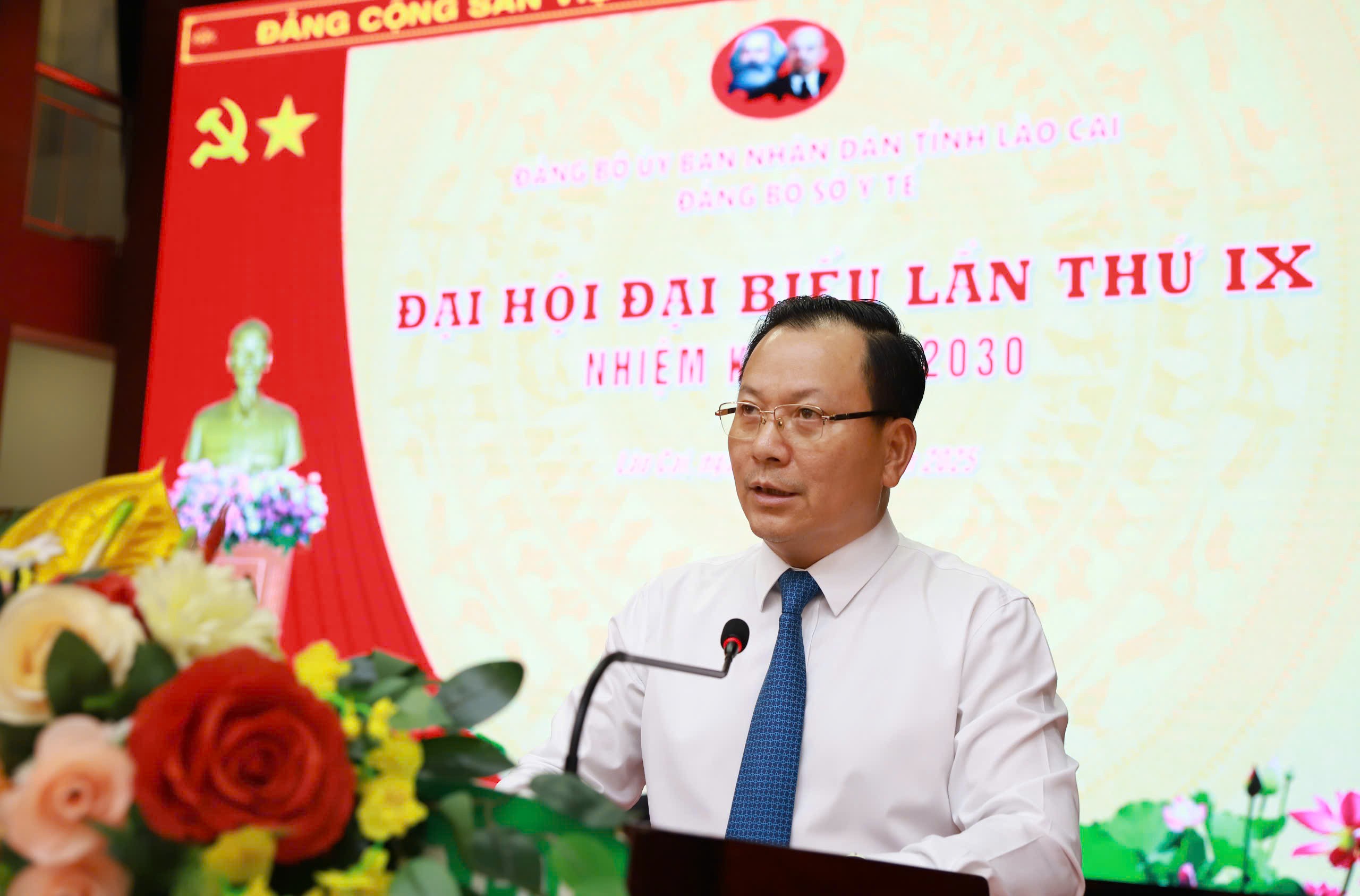 Đồng chí Hoàng Quốc Khánh, Ủy viên Ban Thường vụ Tỉnh ủy, Phó Chủ tịch Thường trực UBND tỉnh, Phó Bí thư Đảng ủy UBND tỉnh phát biểu tại đại hội. z6448386875972-92f0788c0fec5d6eaad60f290d01a28f.jpg