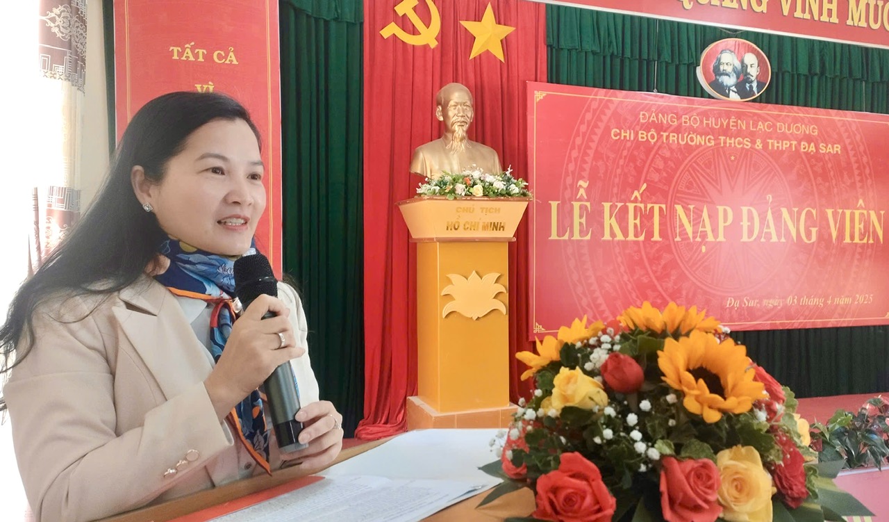 Bí thư Huyện ủy Lạc Dương TRần Thị Chcu1 