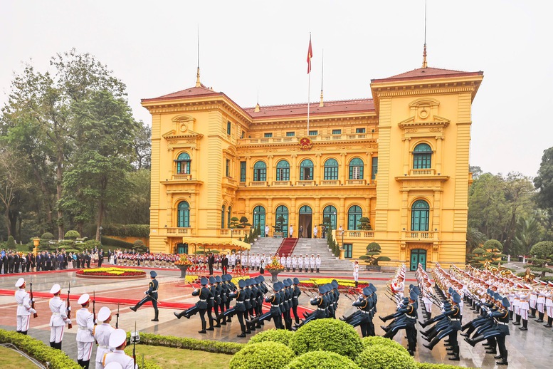 Thủ tướng Phạm Minh Chính chủ trì Lễ đón Thủ tướng Singapore thăm chính thức Việt Nam- Ảnh 2.