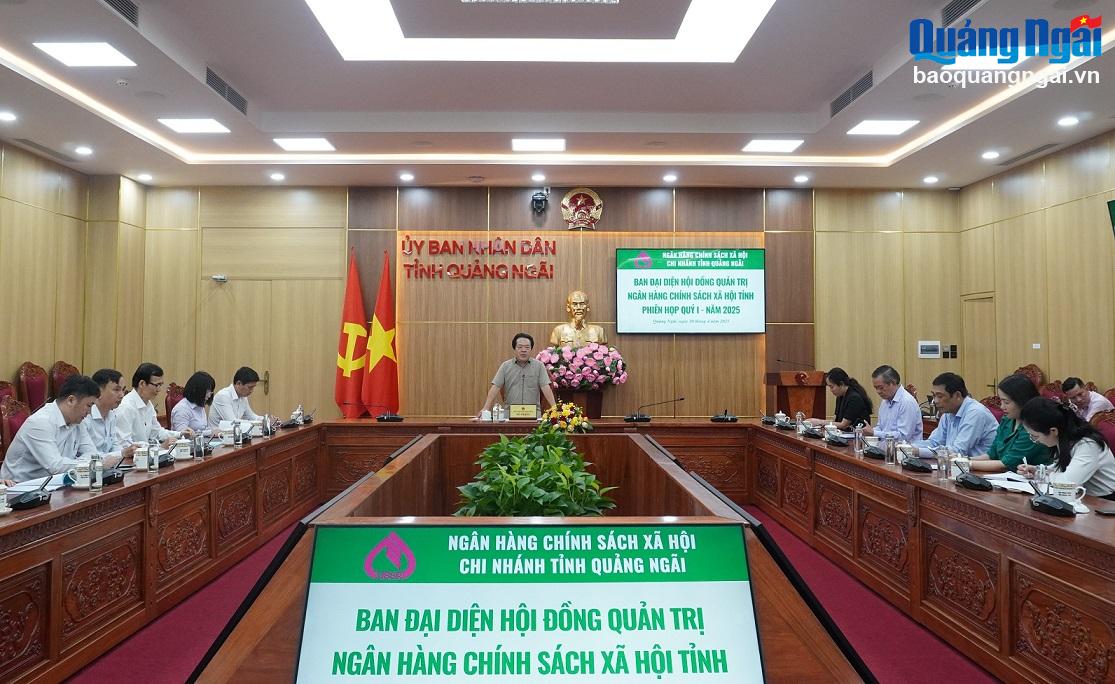 Quang cảnh cuộc họp.