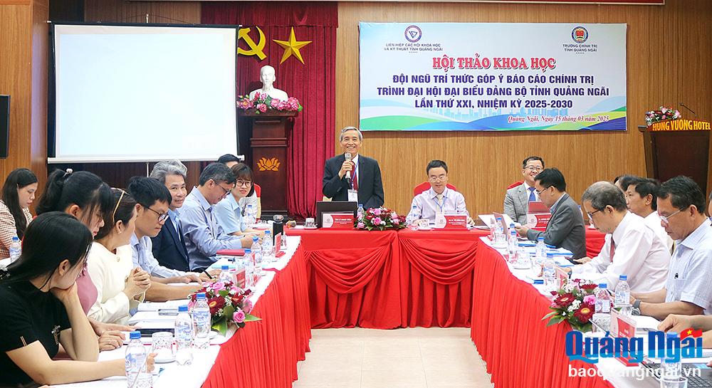 Chủ tịch Liên hiệp các Hội Khoa học và Kỹ thuật tỉnh Lê Quang Thích phát biểu tại Hội thảo khoa học “Đội ngũ trí thức góp ý dự thảo Báo cáo chính trị trình Đại hội đại biểu Đảng bộ tỉnh lần thứ XXI, nhiệm kỳ 2025 - 2030”. 