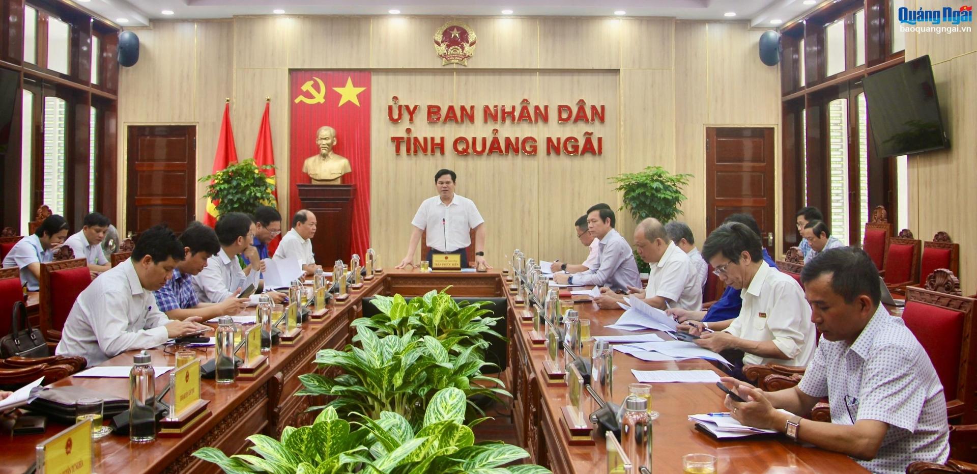 Quang cảnh cuộc họp.