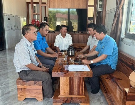 Bàn giao nhà Mái ấm Công đoàn cho đoàn viên khó khăn ở Đắk Lắk