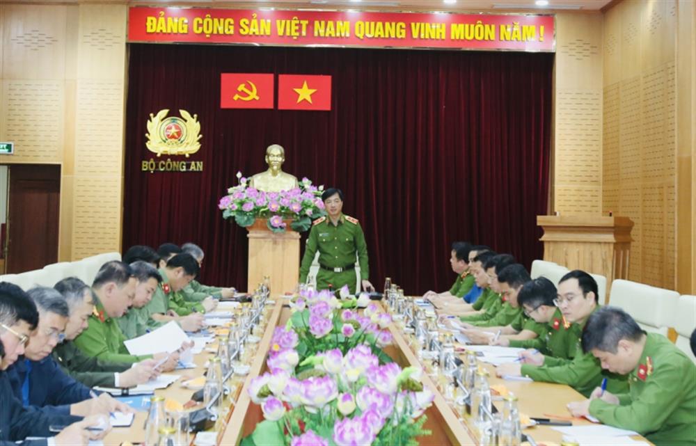 Thứ trưởng Nguyễn Duy Ngọc chủ trì Hội nghị.