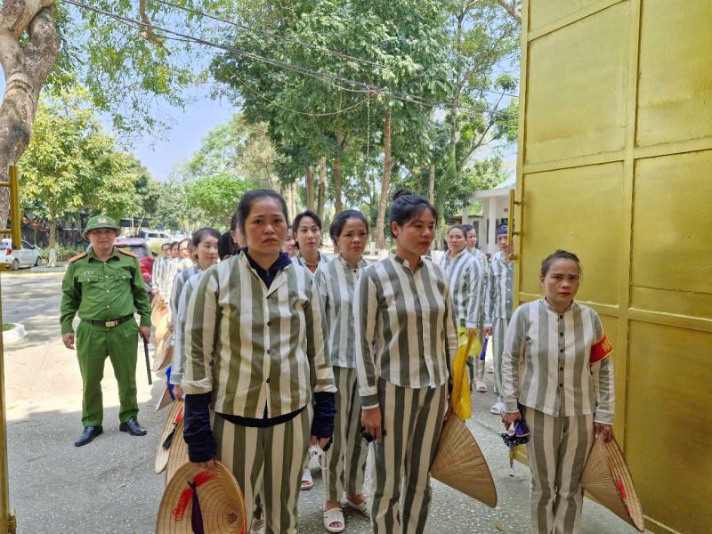 “Ngày đặc xá” – Khi cánh cửa cuộc đời mở lại -0