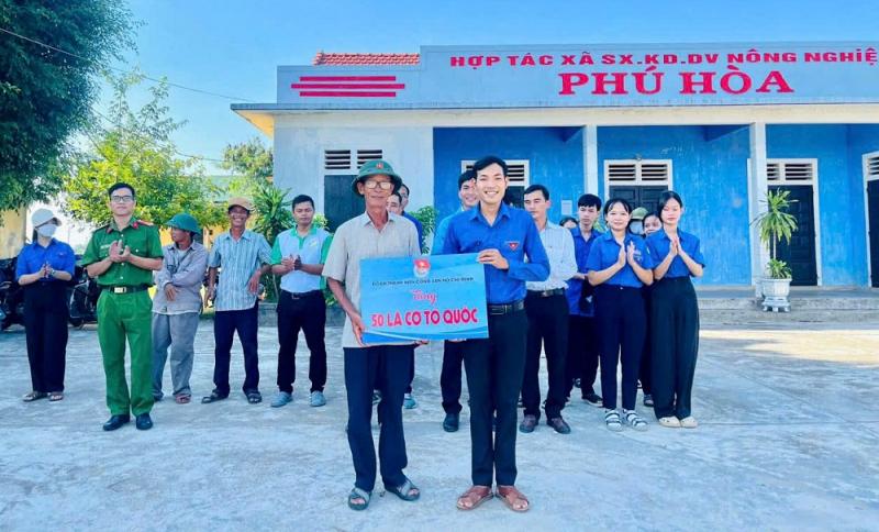 Chuyện về hai cán bộ Đoàn cấp xã vừa được Bộ trưởng Bộ Công an khen tặng -0