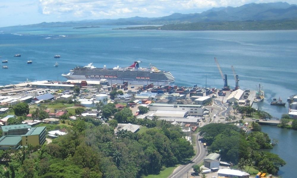 Đại sứ Nguyễn Văn Trung trình Thư ủy nhiệm lên Tổng thống Fiji