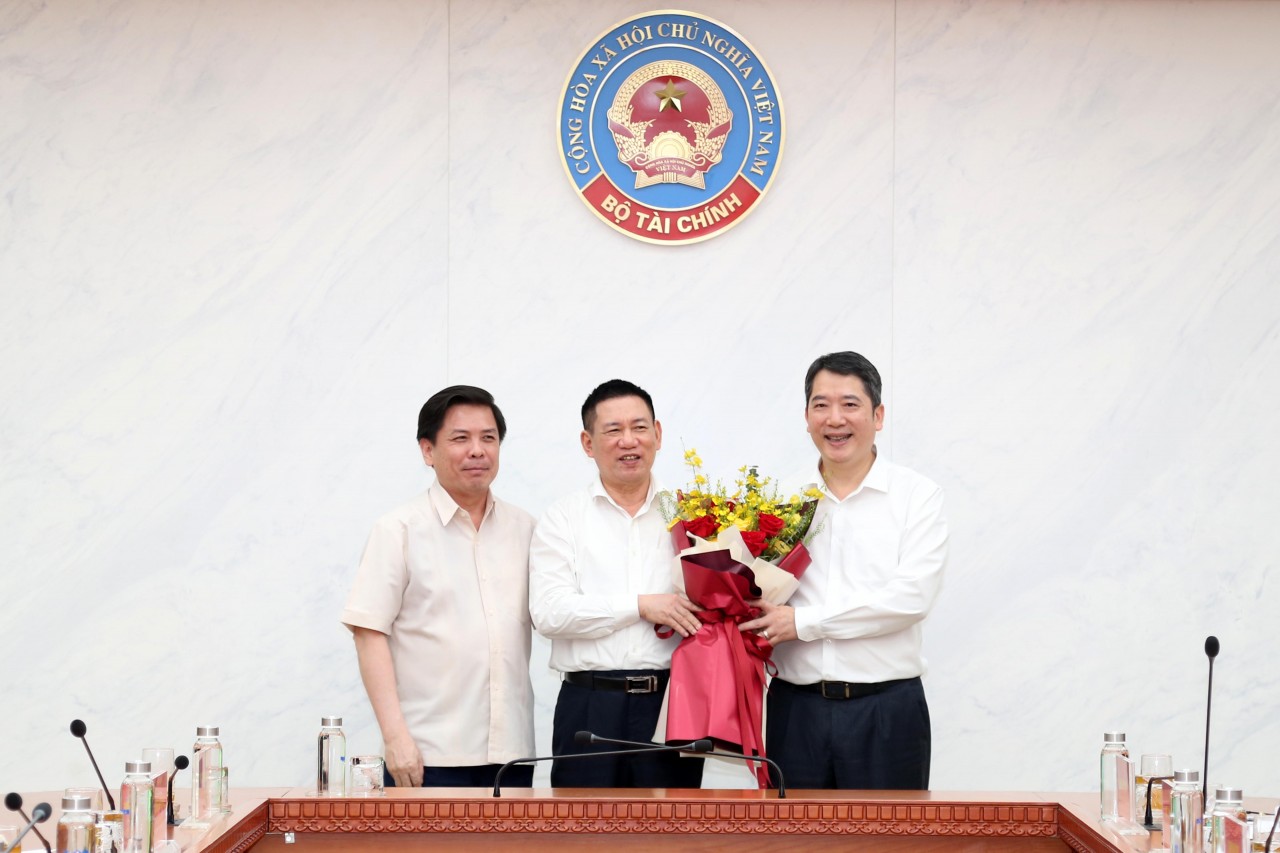 Công bố Quyết định chuẩn y chức danh Bí thư Đảng ủy Bộ Tài chính nhiệm kỳ 2020 -2025