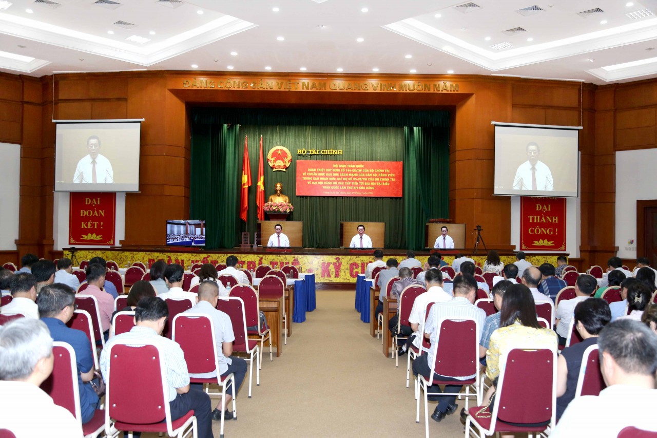 Đảng ủy Bộ Tài chính quán triệt Quy định số 144 và Chỉ thị số 35 của Bộ Chính trị