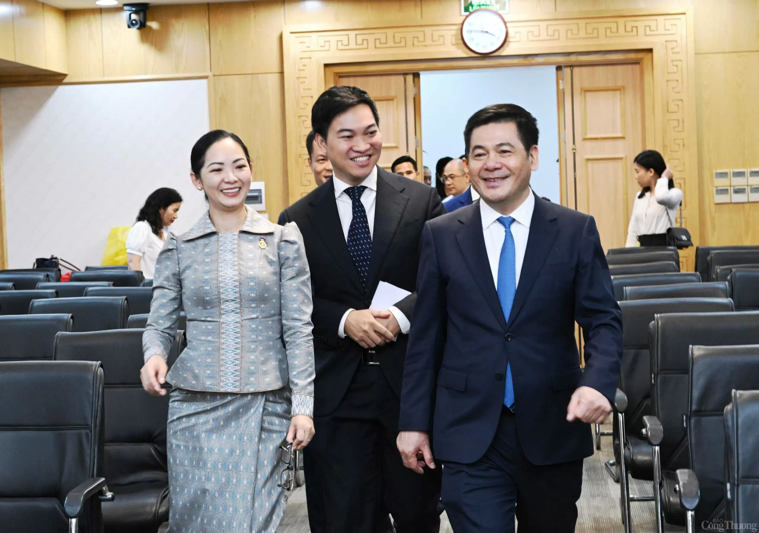 Ảnh: Việt Nam - Campuchia ký thỏa thuận hợp tác về thương mại