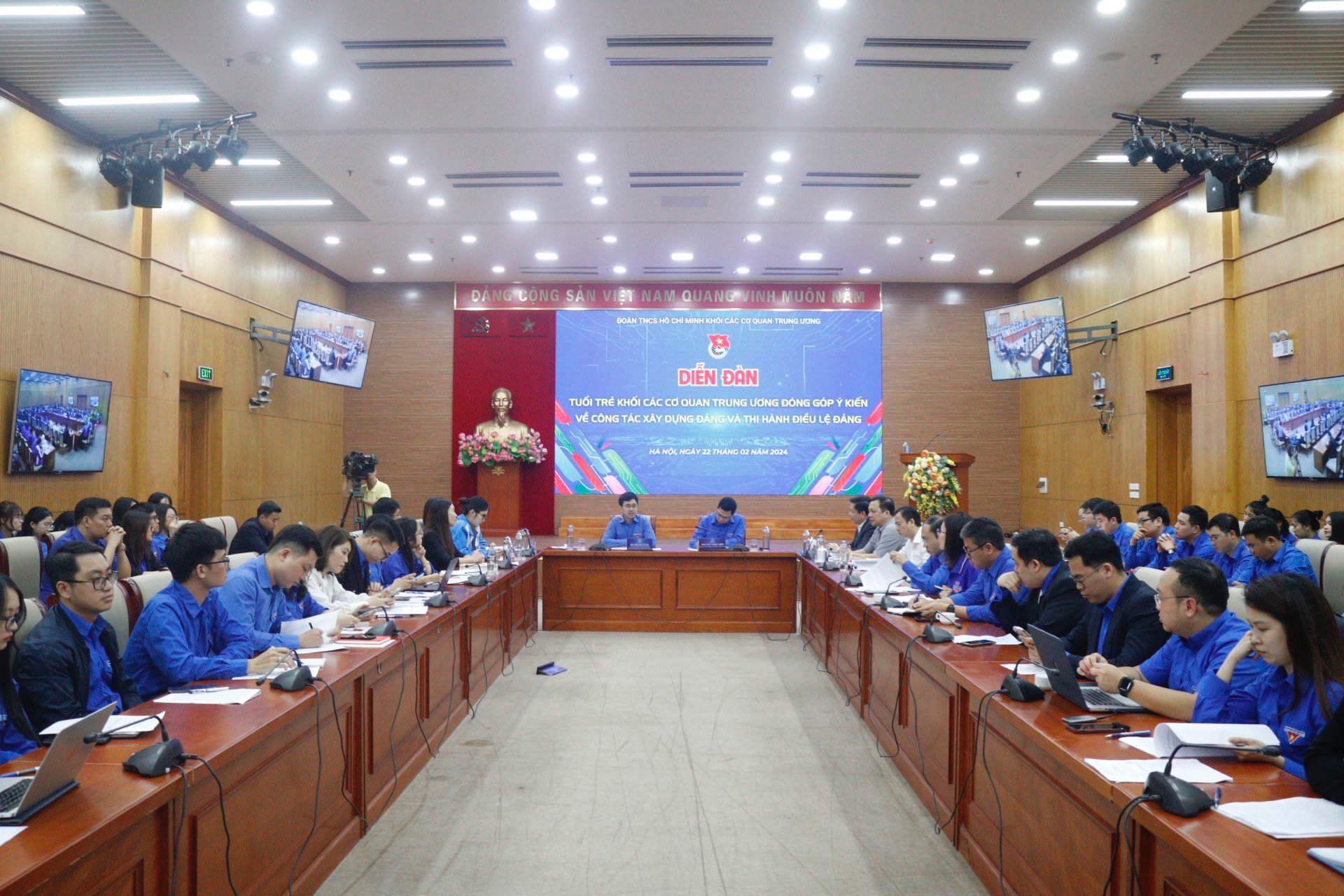 Diễn đàn Tuổi trẻ Khối các cơ quan Trung ương đóng góp ý kiến về công tác xây dựng Đảng và thi hành Điều lệ Đảng