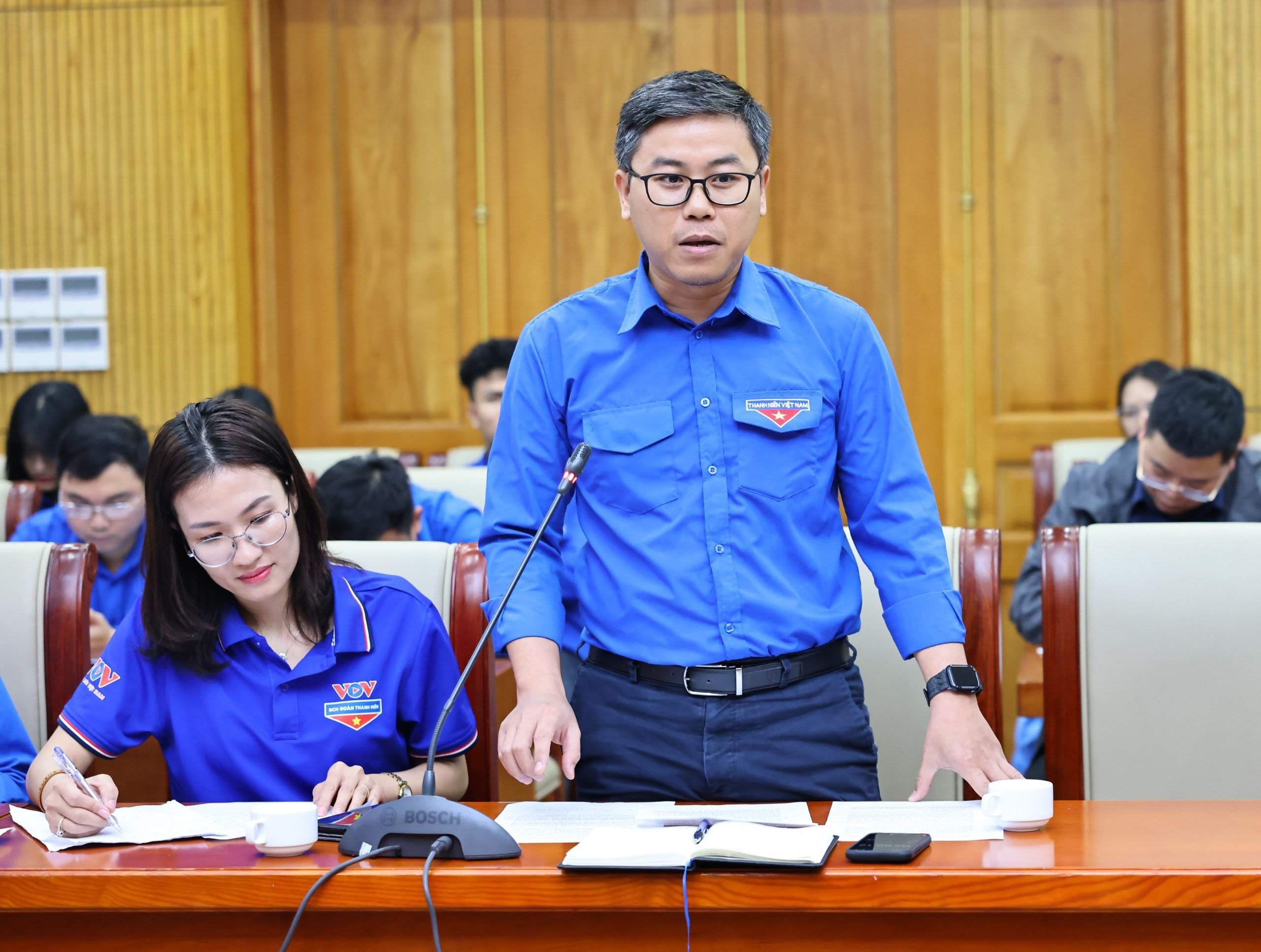 Các đại biểu tham gia tham luận tại Diễn đàn